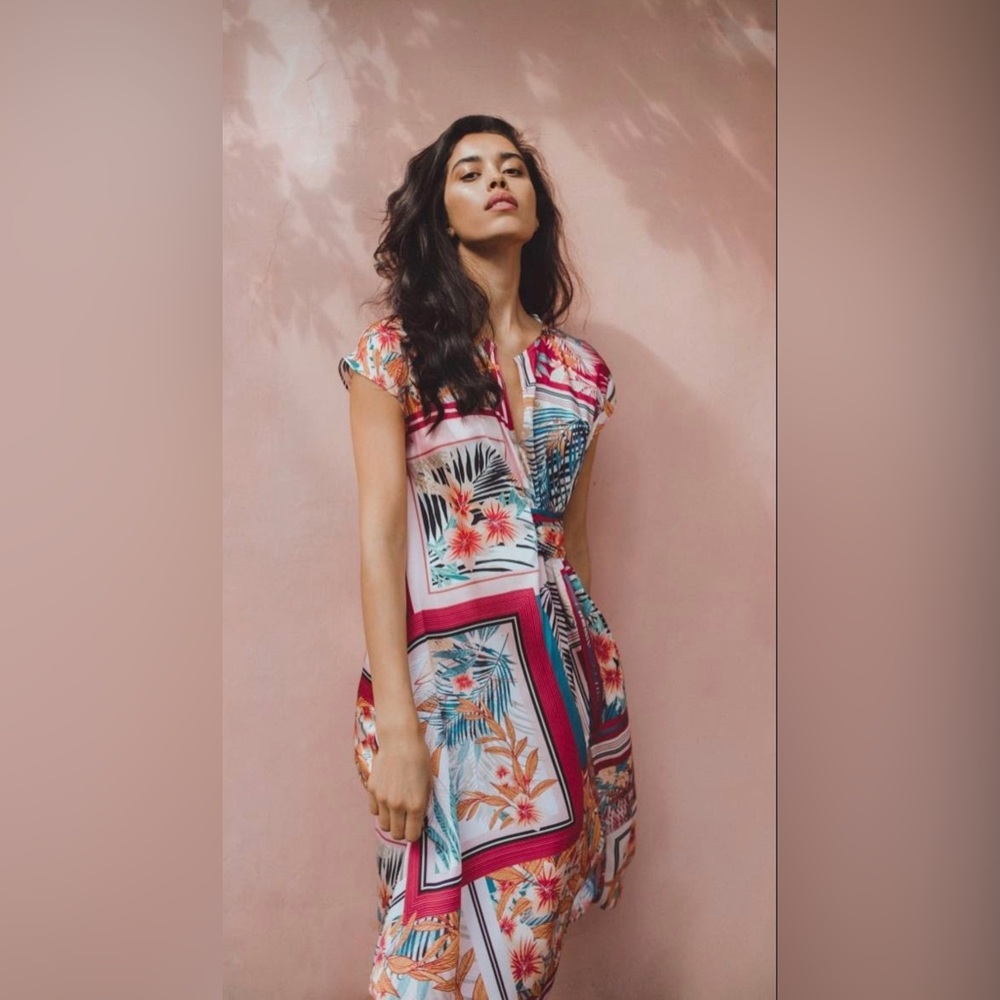 ZARA printed dress.  ☀️ flower and palm print.